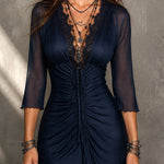 Doris – Marineblaues Kleid mit Spitzendetails