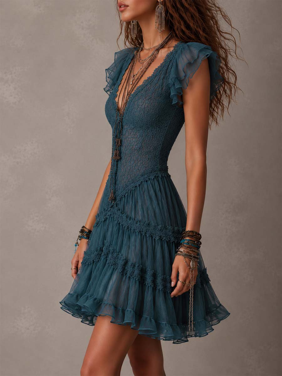 Elfriede – Blaues Spitzenkleid mit Volants