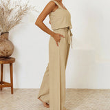Megan - Minimalistisches Set mit Flared Pants