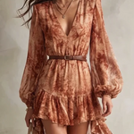 Ingeborg – Terrakotta-Kleid mit fliessendem Saum