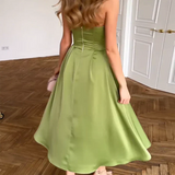 Liora | Elegantes trägerloses Midikleid