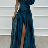 Hazel | Schulterfreies Streifendesign
