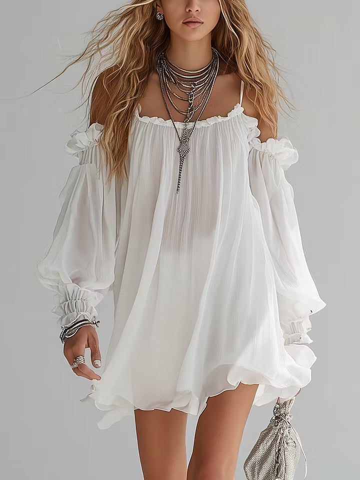 Erika – Weisses Chiffonkleid mit Carmen-Ausschnitt