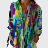 Leichte und farbenfrohe Bluse mit Mustern