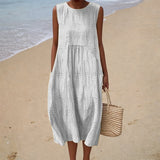 Sleeveless summer dress in a casual style