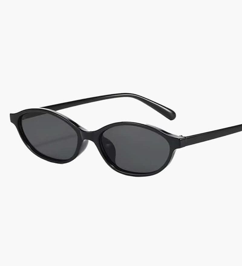 Rahel – Ovale schwarze Sonnenbrille im Retrolook
