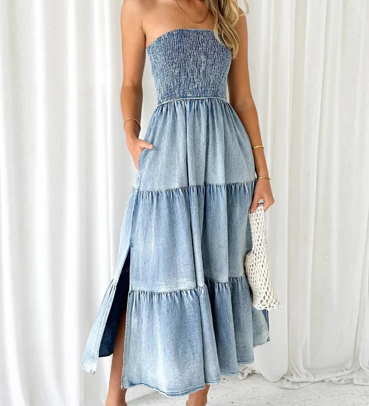 Soline – Schulterfreies Denimkleid mit Stufenrock