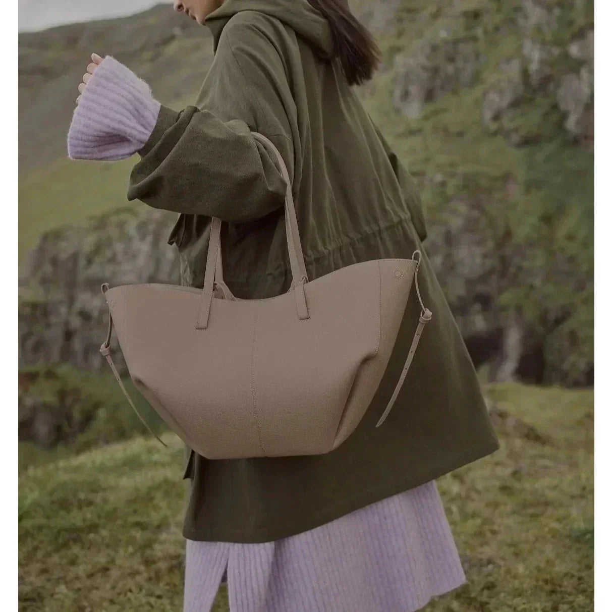 Anissa – Taupefarbener Shopper mit Seitenflügeln