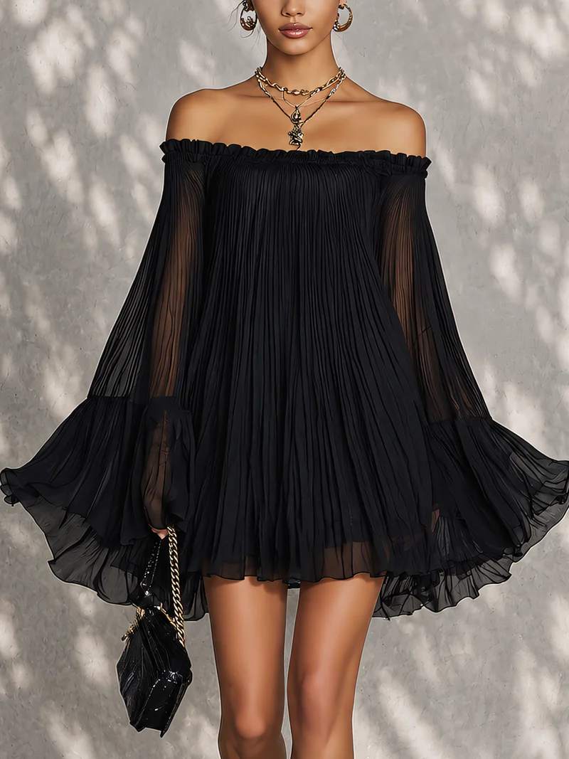Gudrun – Schwarzes Chiffonkleid mit Glockenärmeln