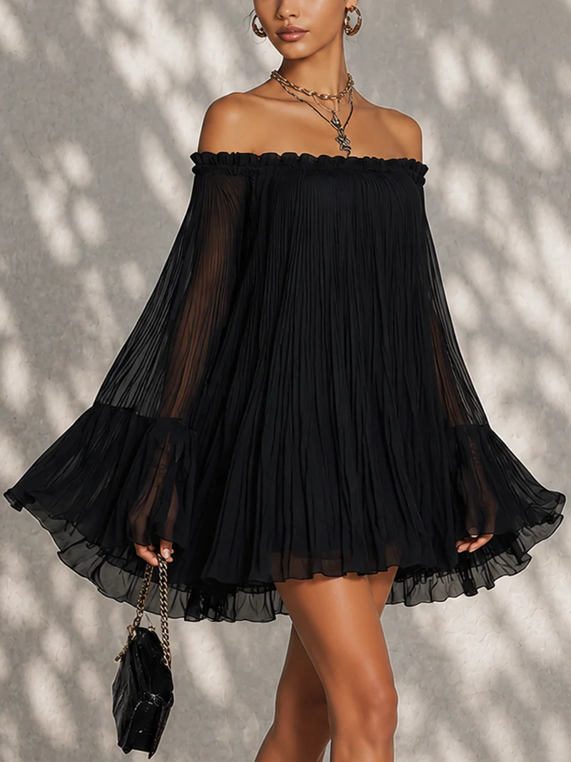 Gudrun – Schwarzes Chiffonkleid mit Glockenärmeln