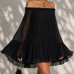 Gudrun – Schwarzes Chiffonkleid mit Glockenärmeln