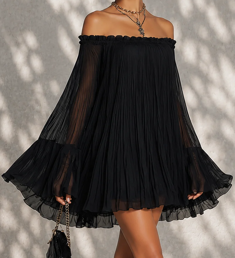 Gudrun – Schwarzes Chiffonkleid mit Glockenärmeln