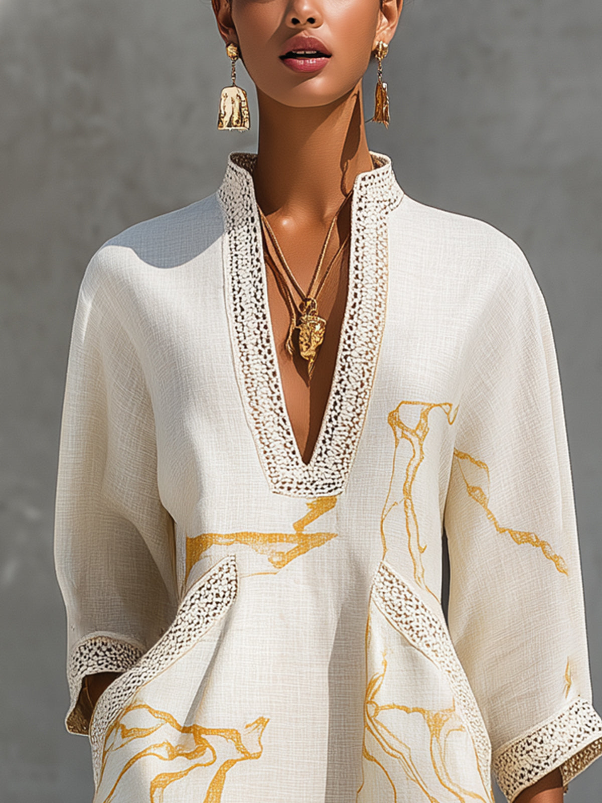 Eliane – Weisses Tunika-Kleid mit Goldprint