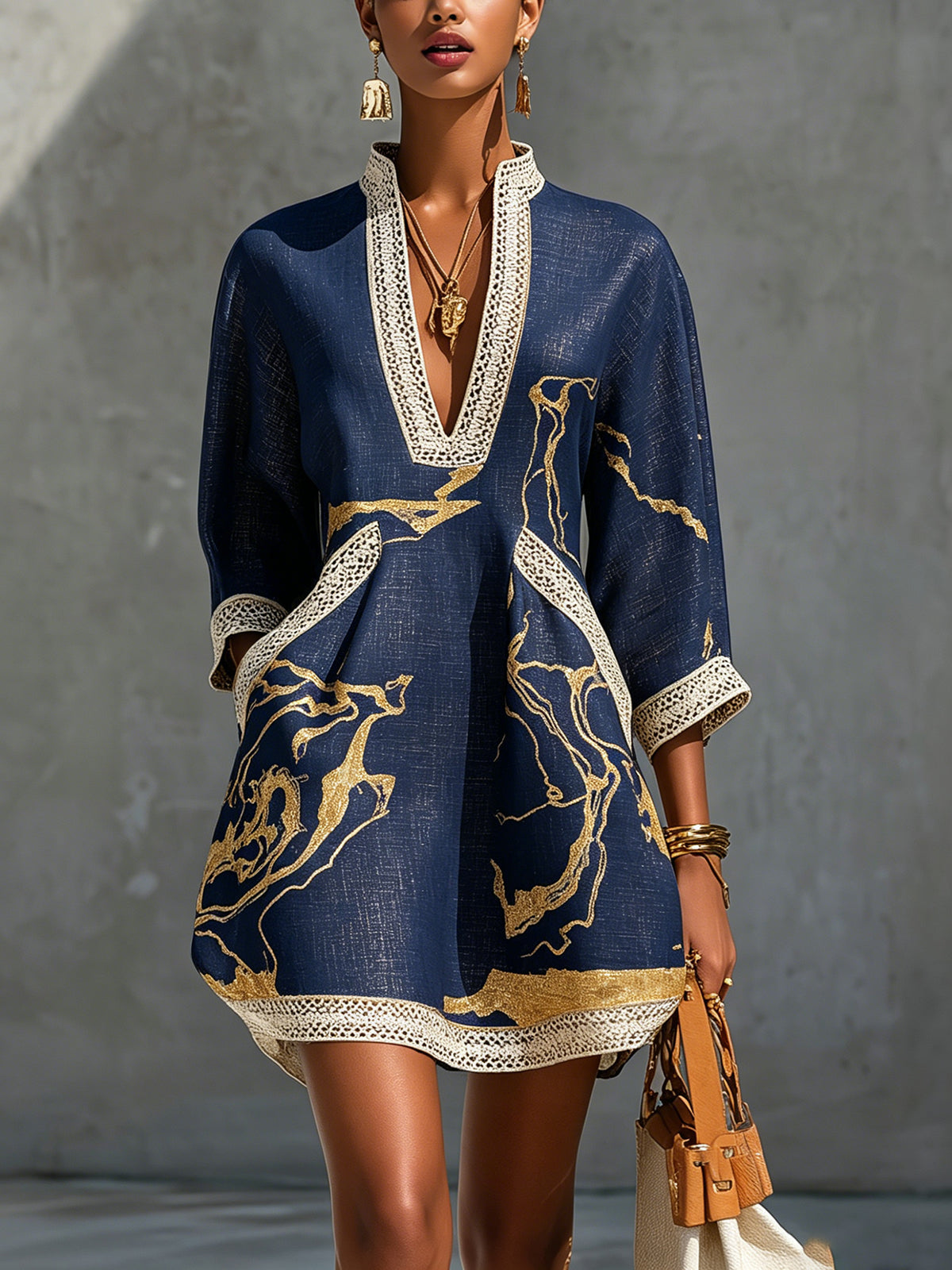 Irmgard – Marineblaues Tunika-Kleid mit Goldprint