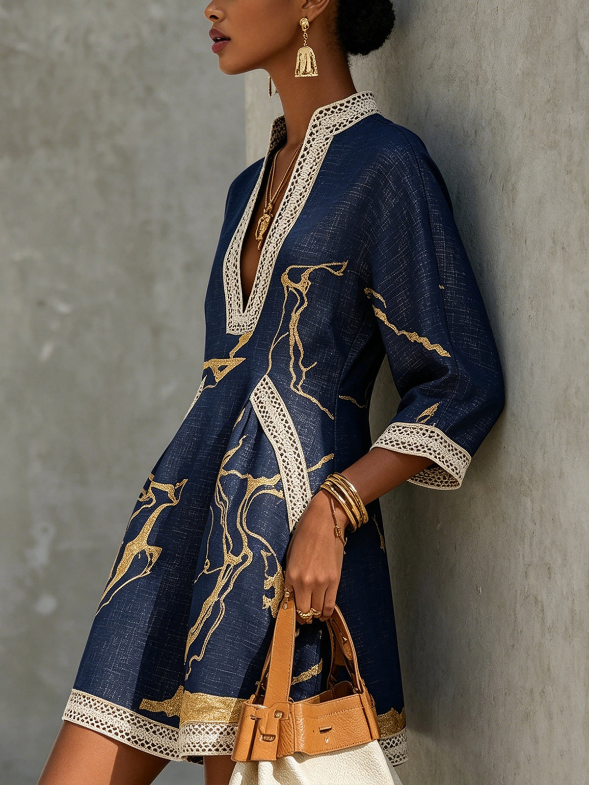 Irmgard – Marineblaues Tunika-Kleid mit Goldprint