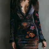 Heidrun – Samtkleid mit floralem Kontrastmuster